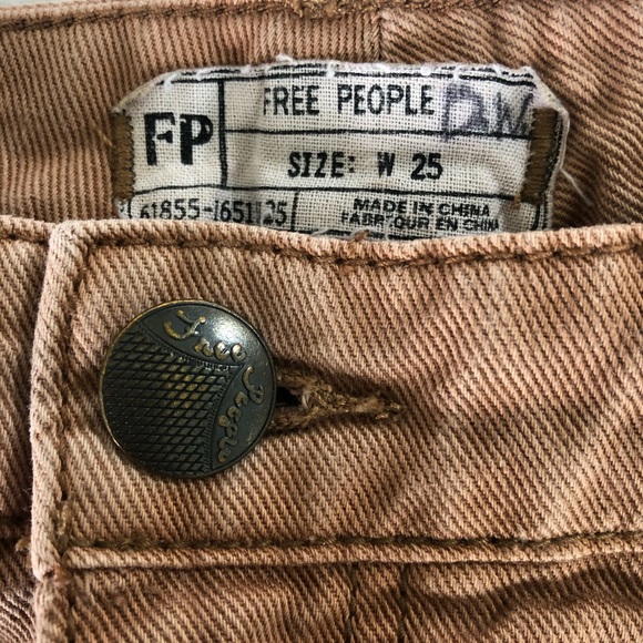 FREE PEOPLE BEIGE SHORTS - Picture 5 of 5